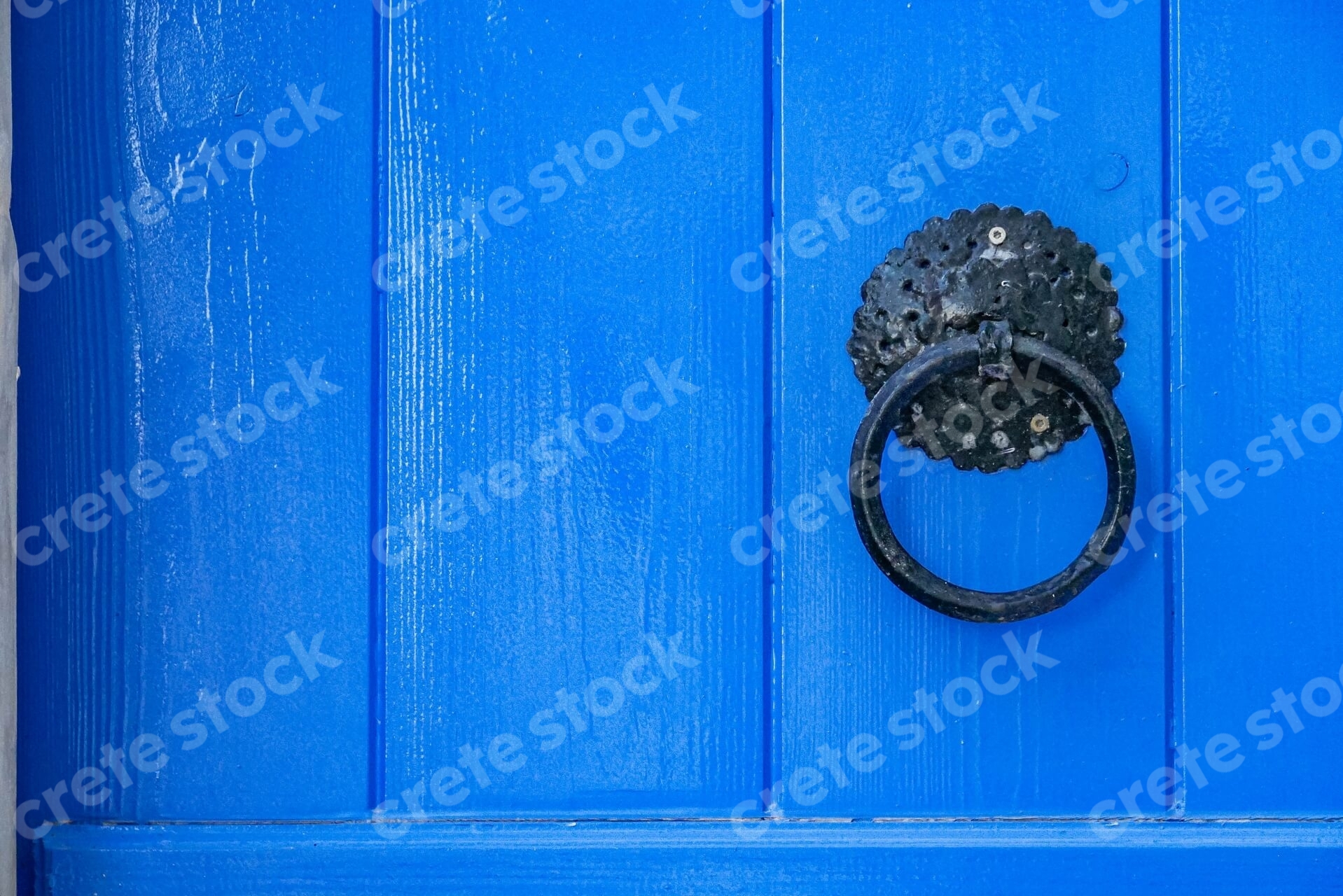 blue-door-in-kritsa-village-in-agios-nikolaos-lasithi