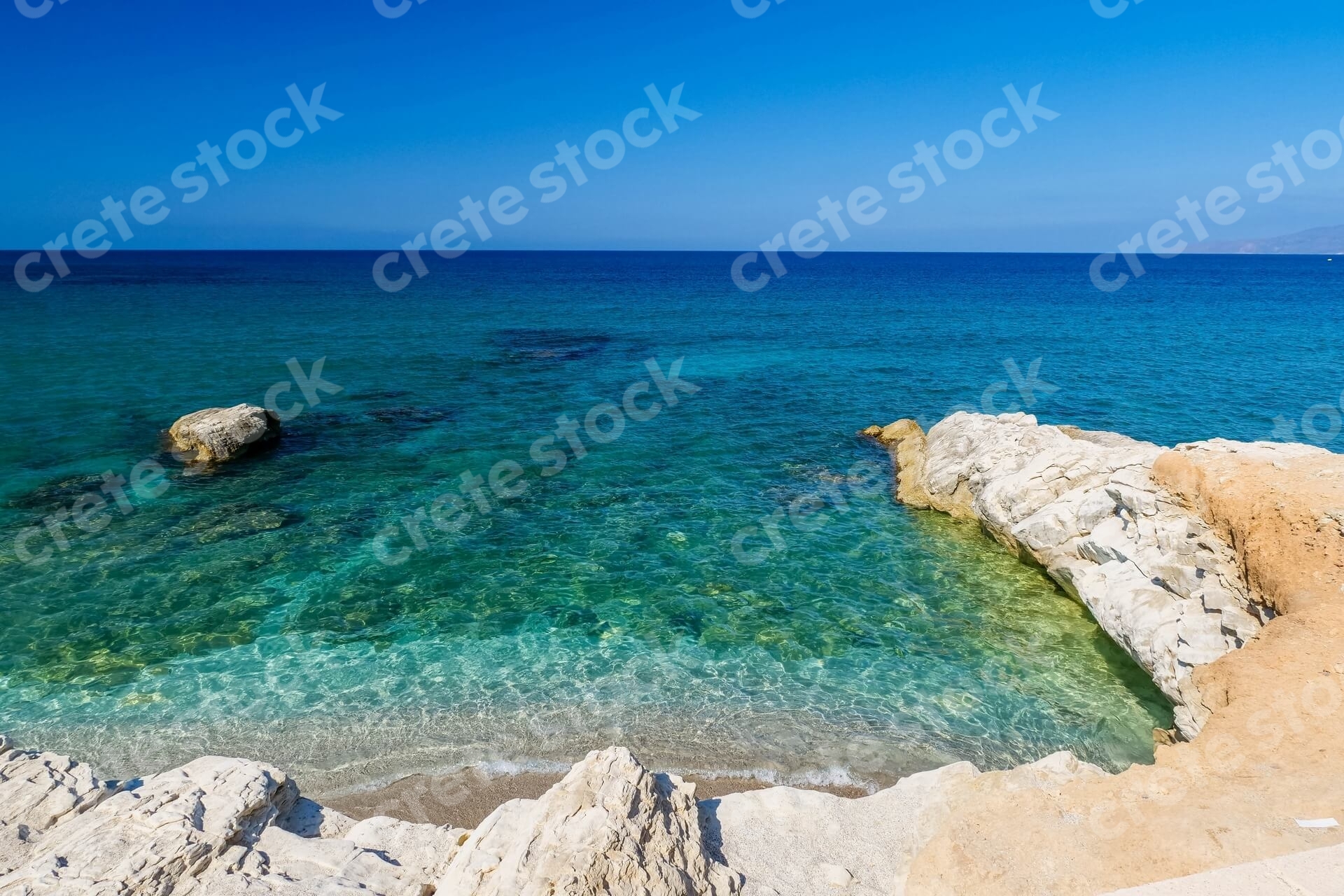 gefiri-saradaris-beach-in-hersonissos-heraklion