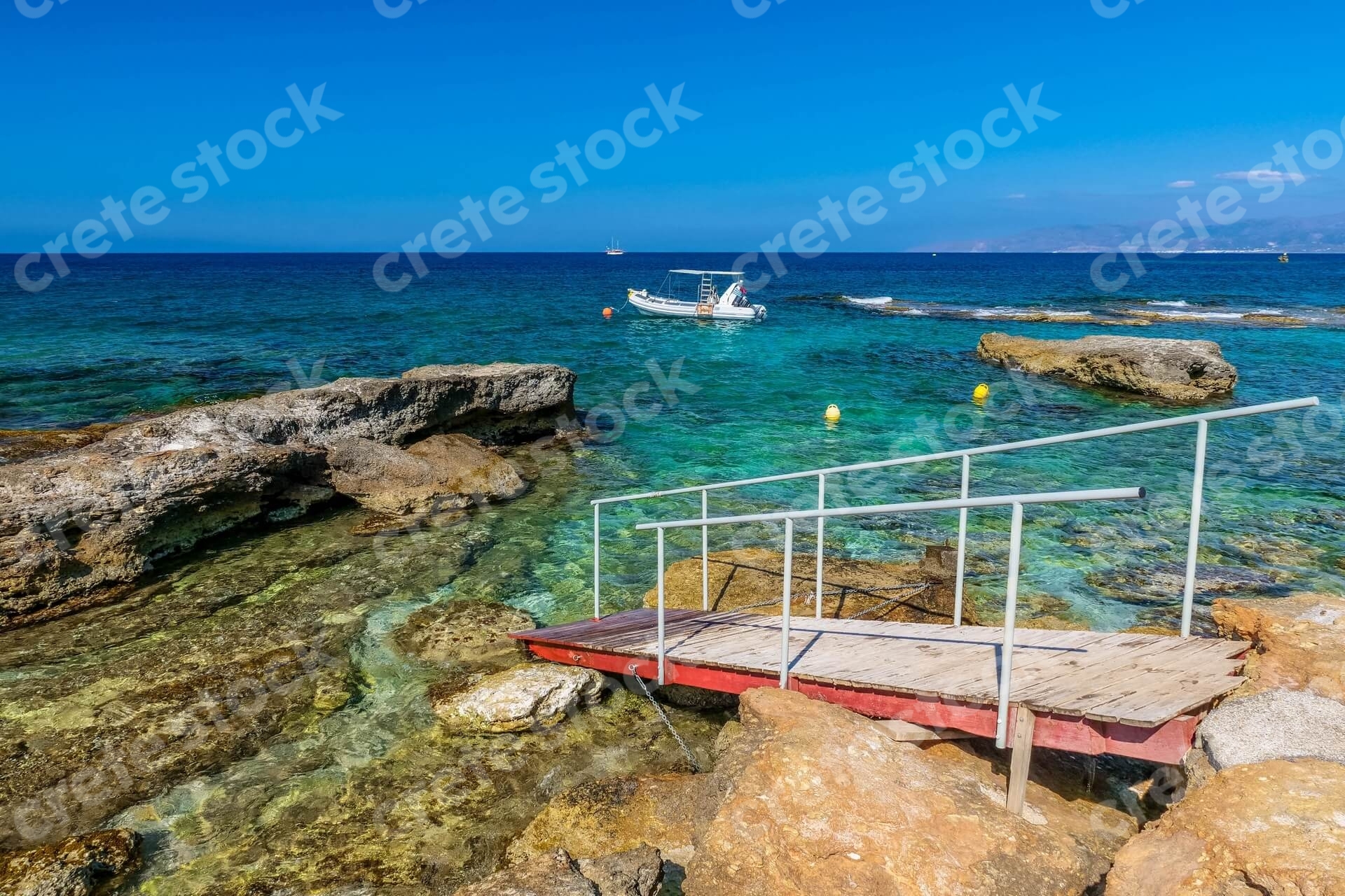 gefiri-saradaris-beach-in-hersonissos-heraklion