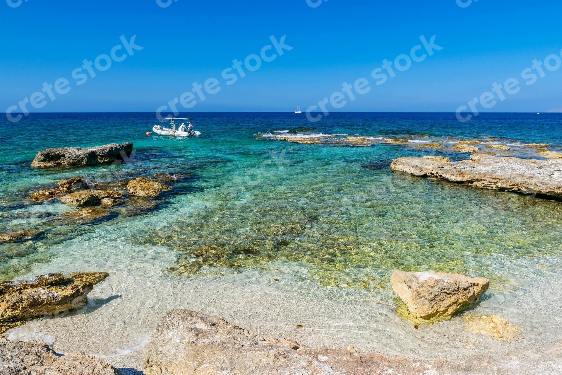 gefiri-saradaris-beach-in-hersonissos-heraklion