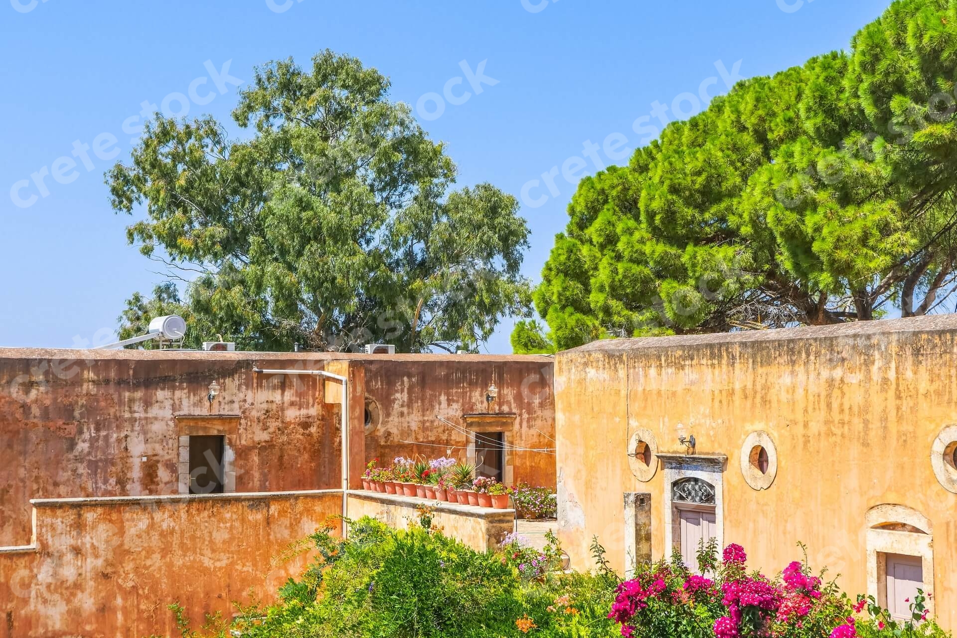 holy-trinity-monastery-agia-triada-tzagaroli-in-chania