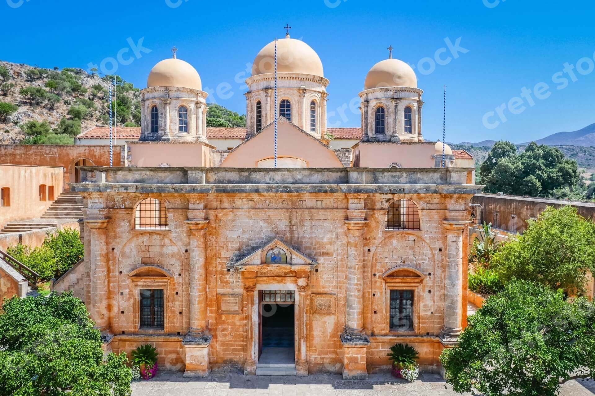 holy-trinity-monastery-agia-triada-tzagaroli-in-chania