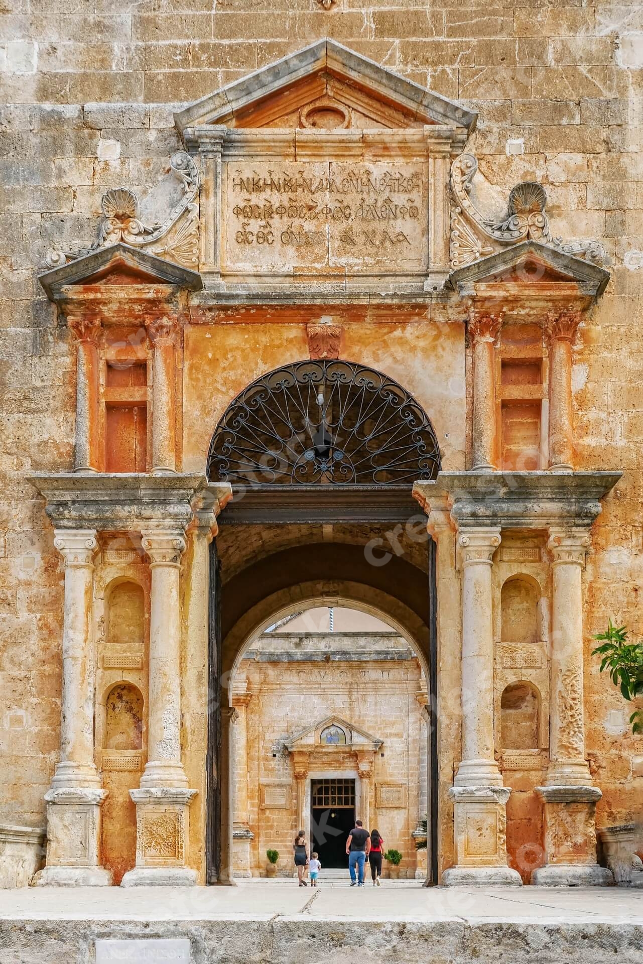 holy-trinity-monastery-agia-triada-tzagaroli-in-chania