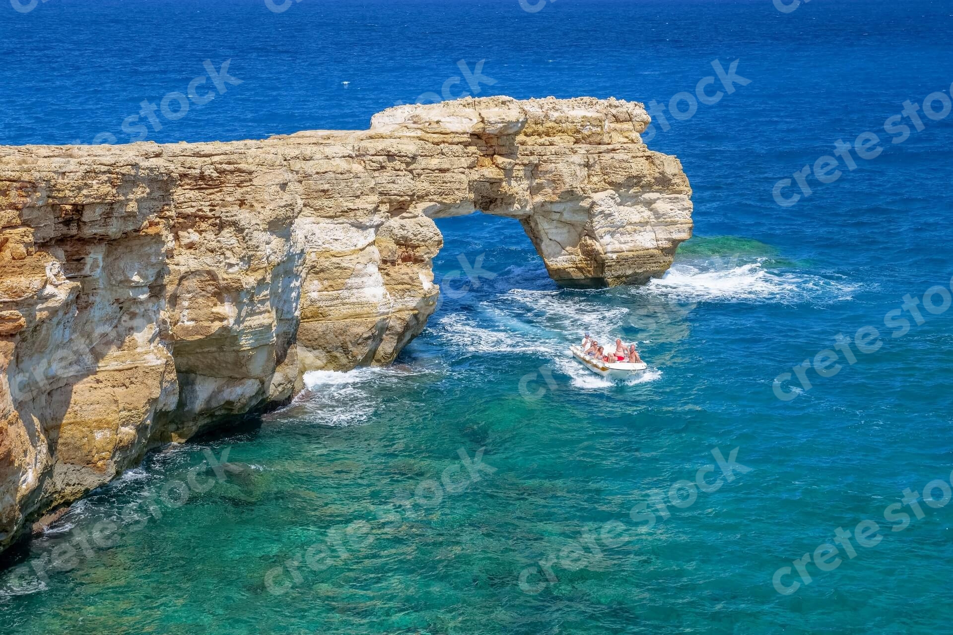 kamara-beach-in-rethymno