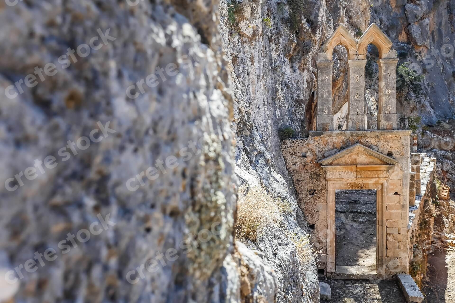 katholiko-monastery-in-chania