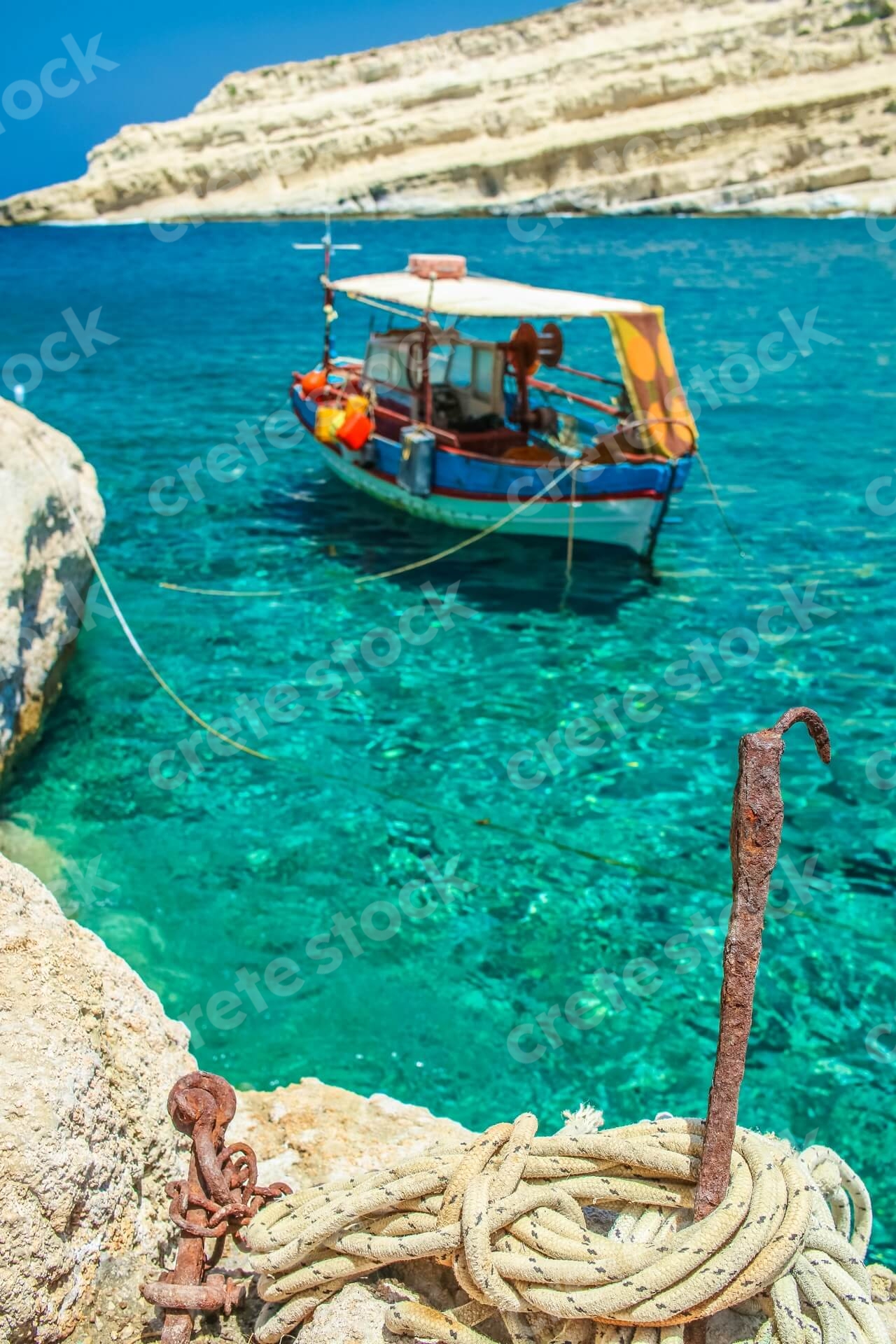 boat-in-matala-village-in-heraklion