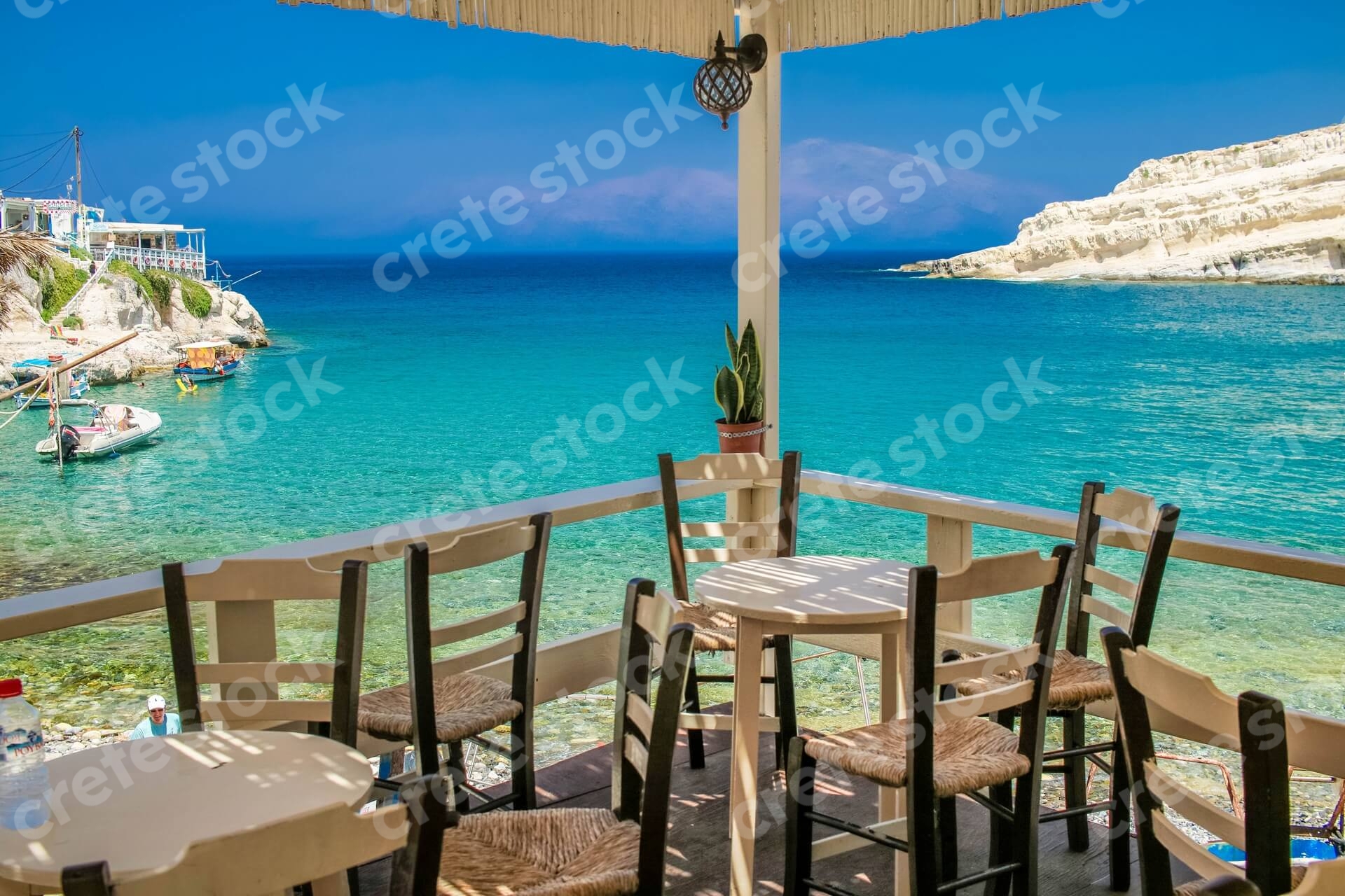 cafe-in-matala-village-heraklion