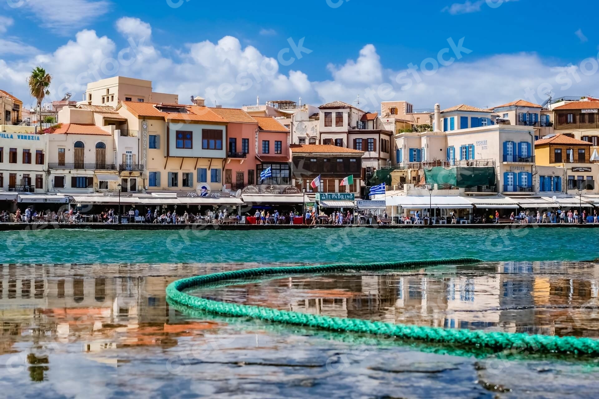 venetian-old-port-in-chania