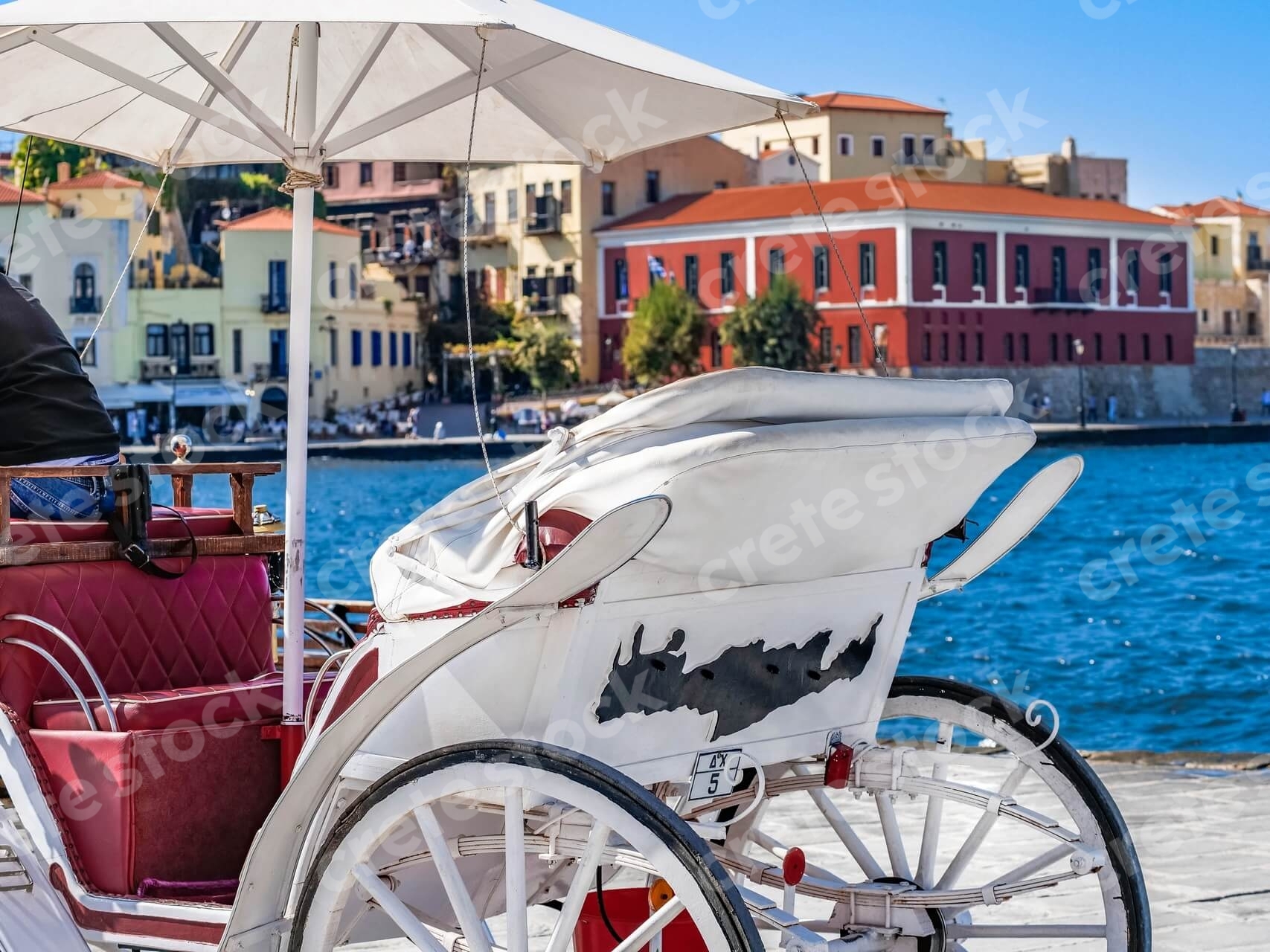 venetian-old-port-in-chania