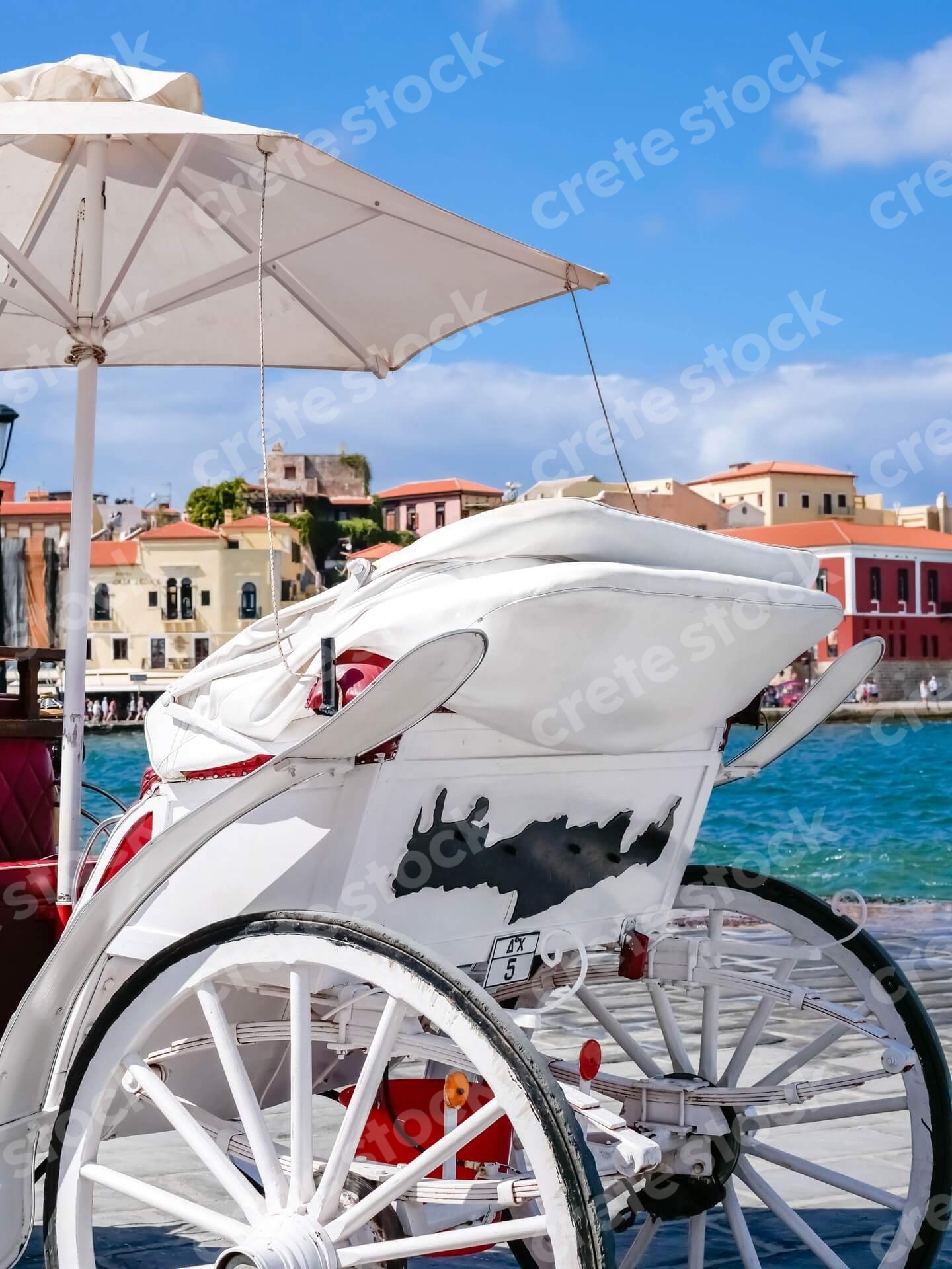 venetian-old-port-in-chania