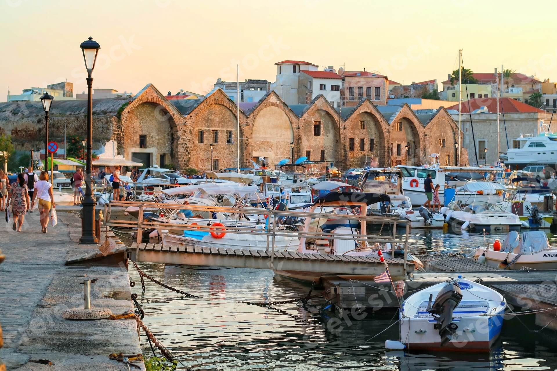 venetian-old-port-in-chania-at-sunset