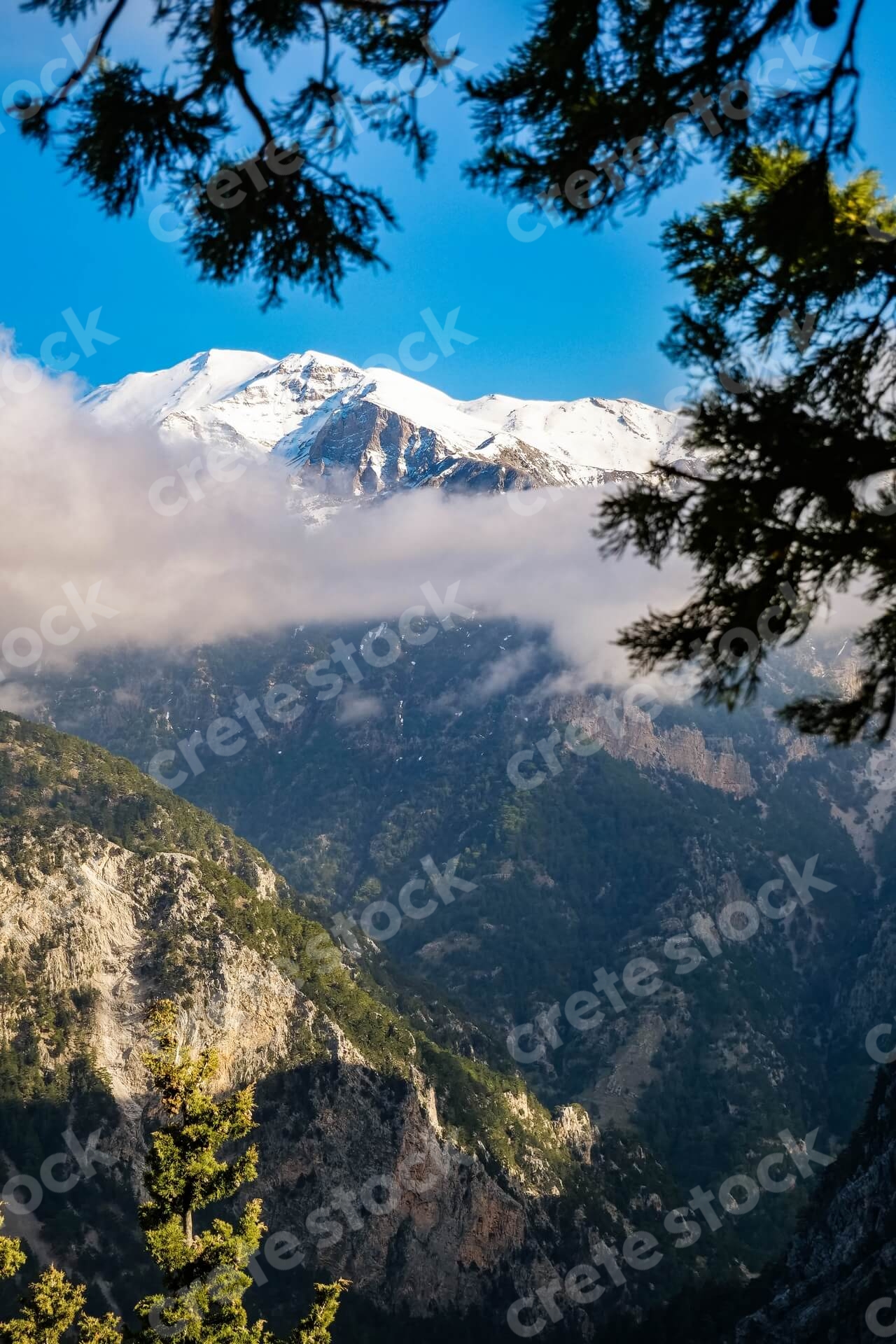 omalos-mountain-with-snow-in-chania-crete