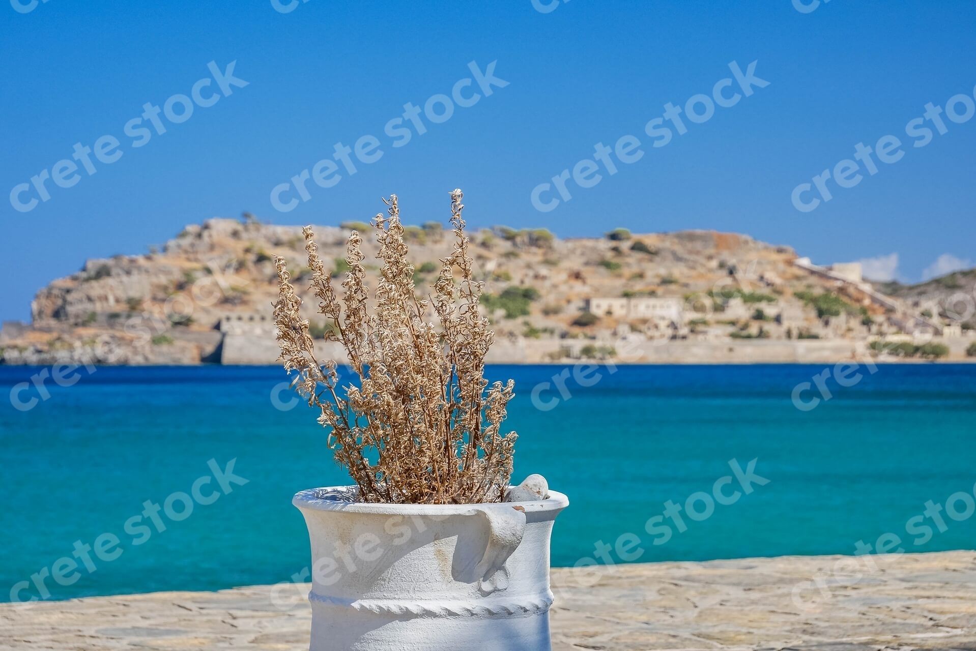 plaka-village-and-spinalonga-island-in-agios-nikolaos-lasithi