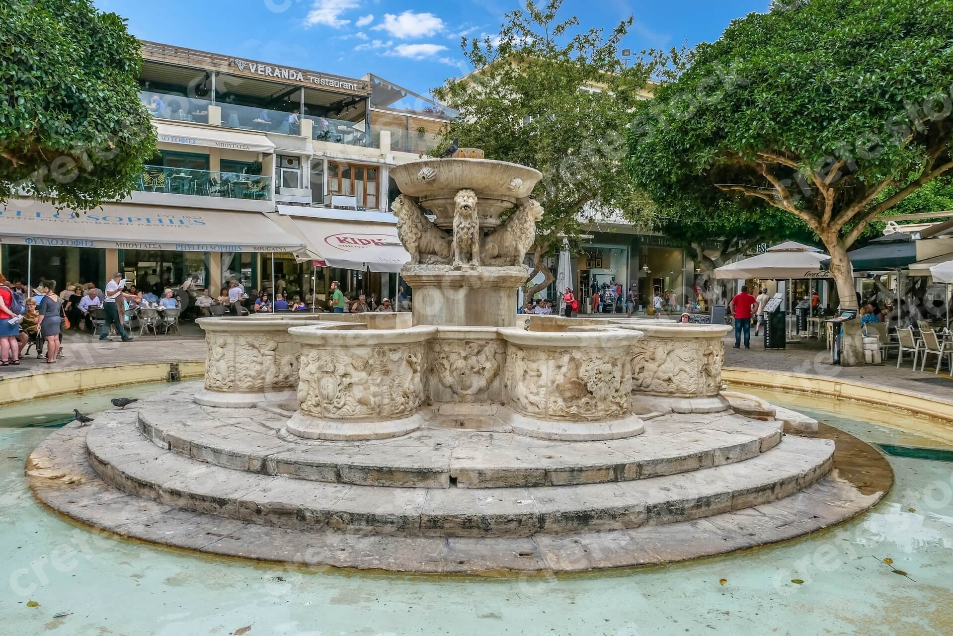 lions-fountain-liontaria-in-heraklion-old-town