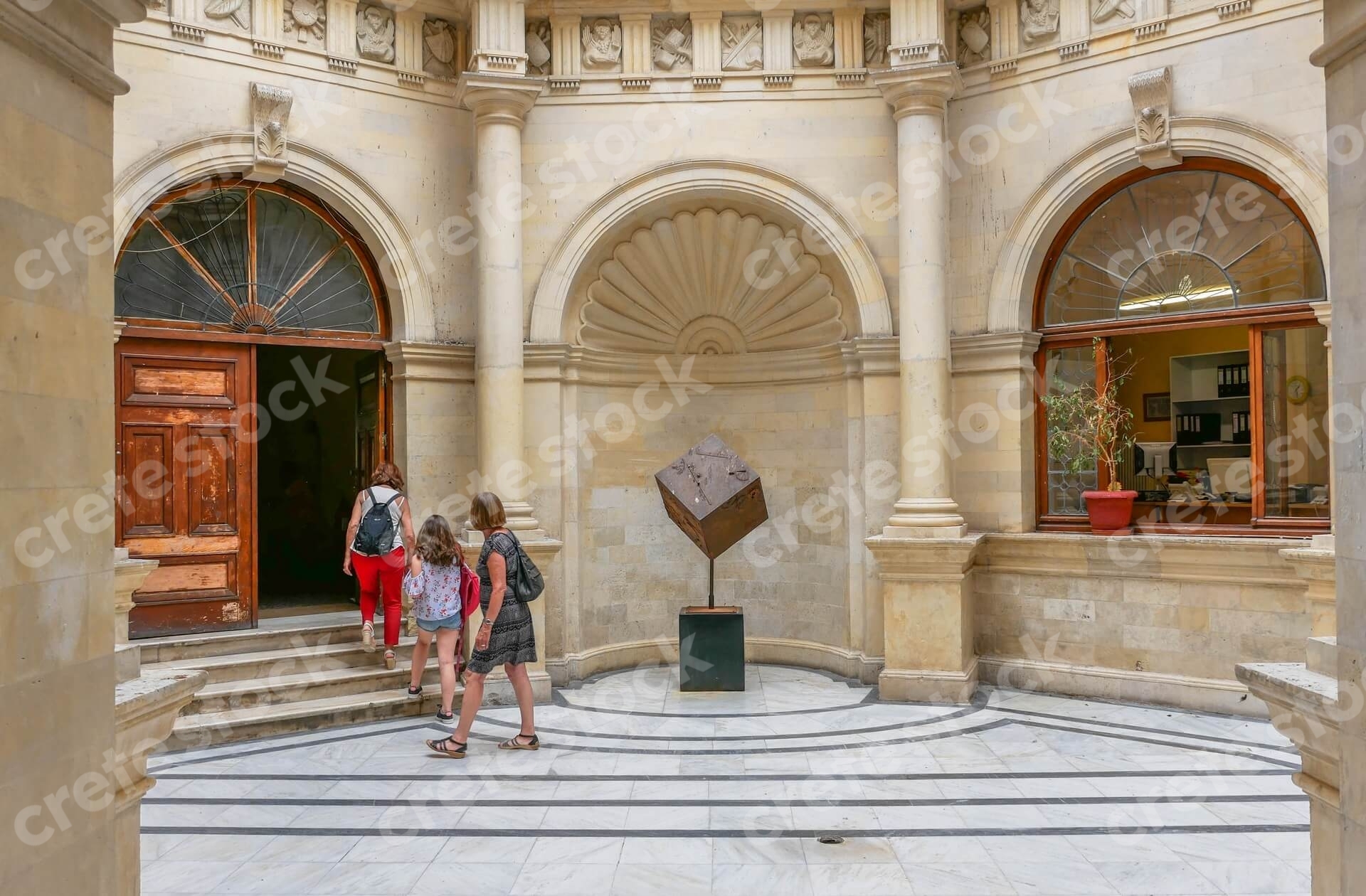 loggia-in-heraklion-old-town