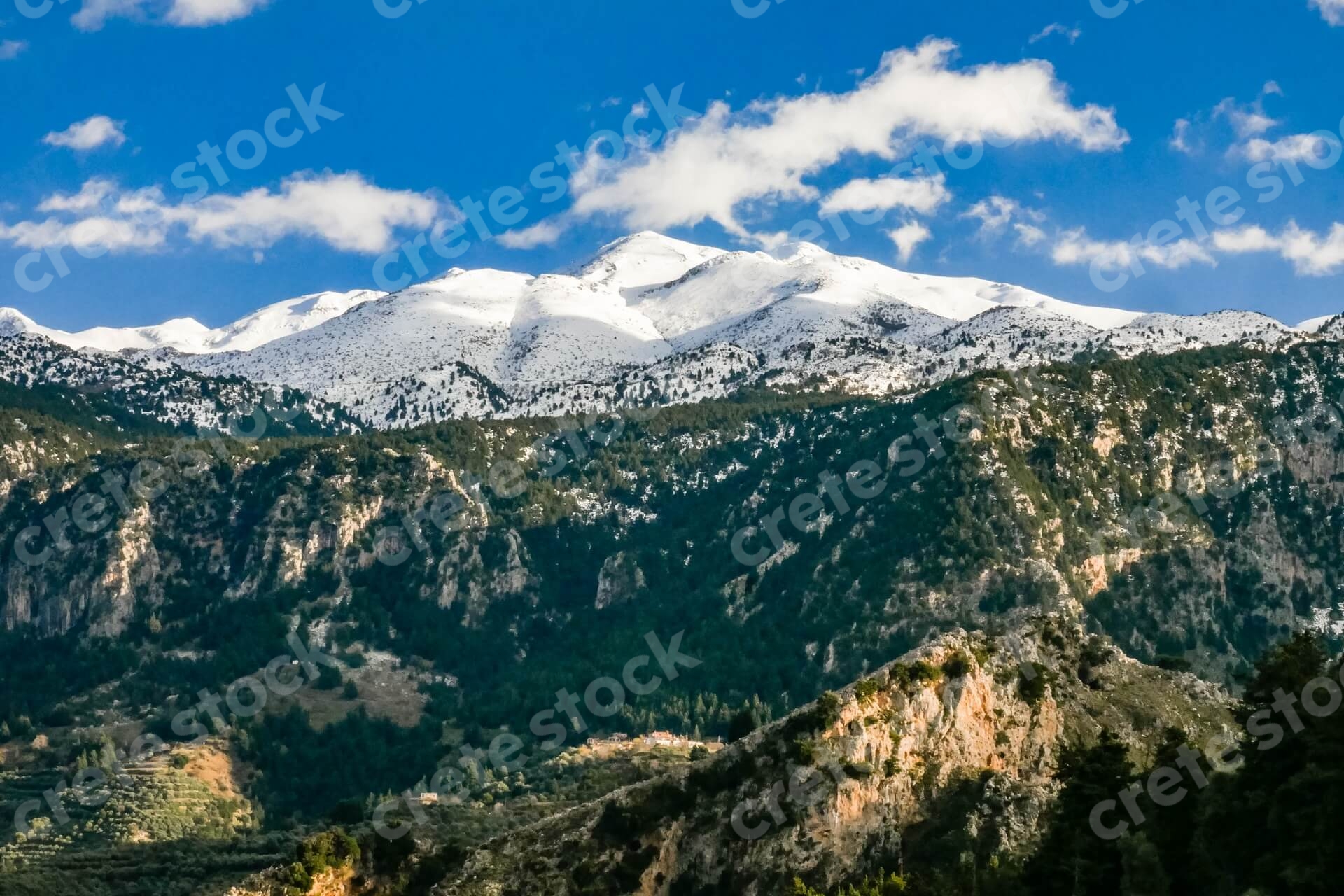 white-mountains-with-snow-in-chania