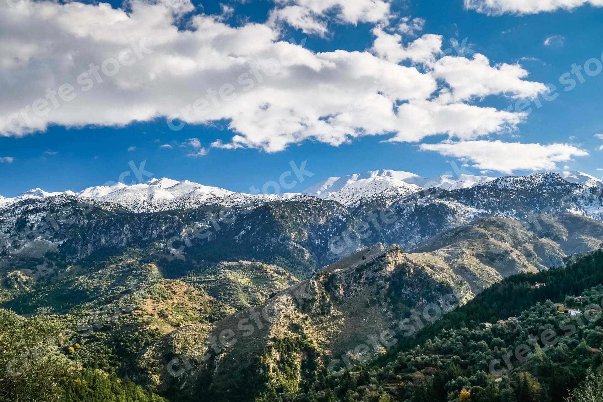 white-mountains-with-snow-in-chania